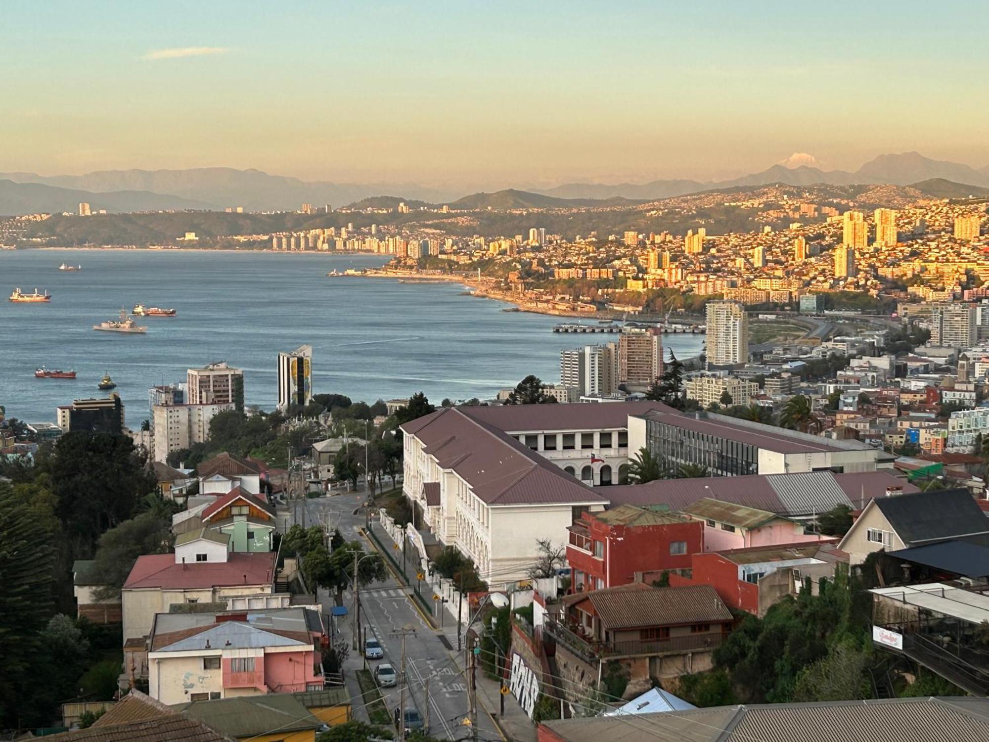 Hotel Faro Azul Valparaiso Cerro Alegre Exteriör bild